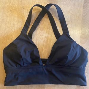 Lululemon black sz 8 bra